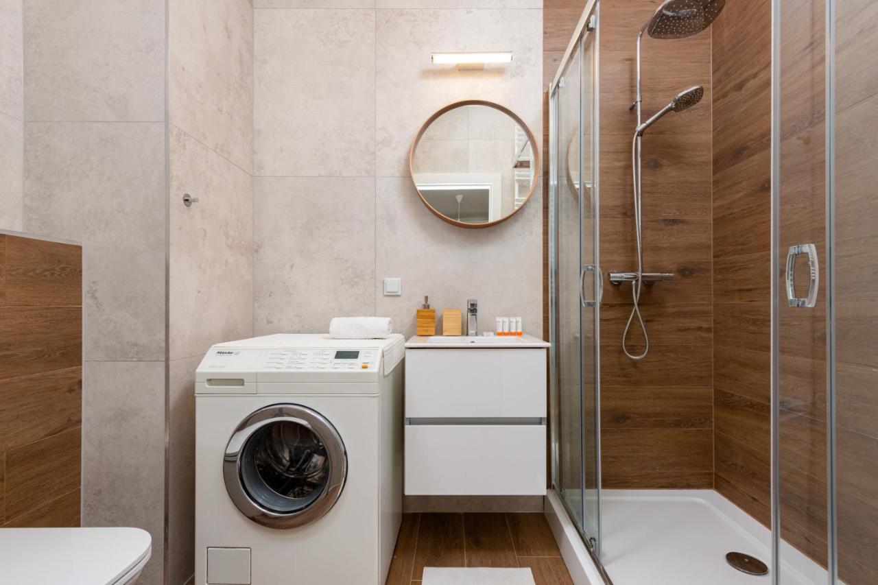 Forum Wola Jana Kazimierza Apartment By Noclegi Renters Warszawa Exteriör bild