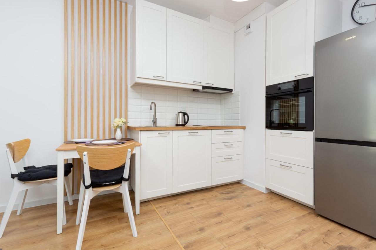 Forum Wola Jana Kazimierza Apartment By Noclegi Renters Warszawa Exteriör bild